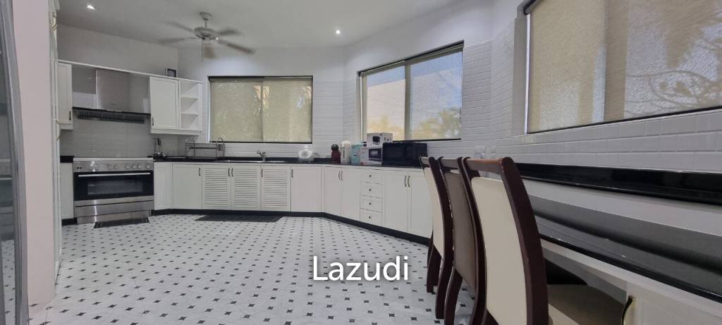 4 Beds 4 Baths 500 SQ.M. Paradise Villa 1