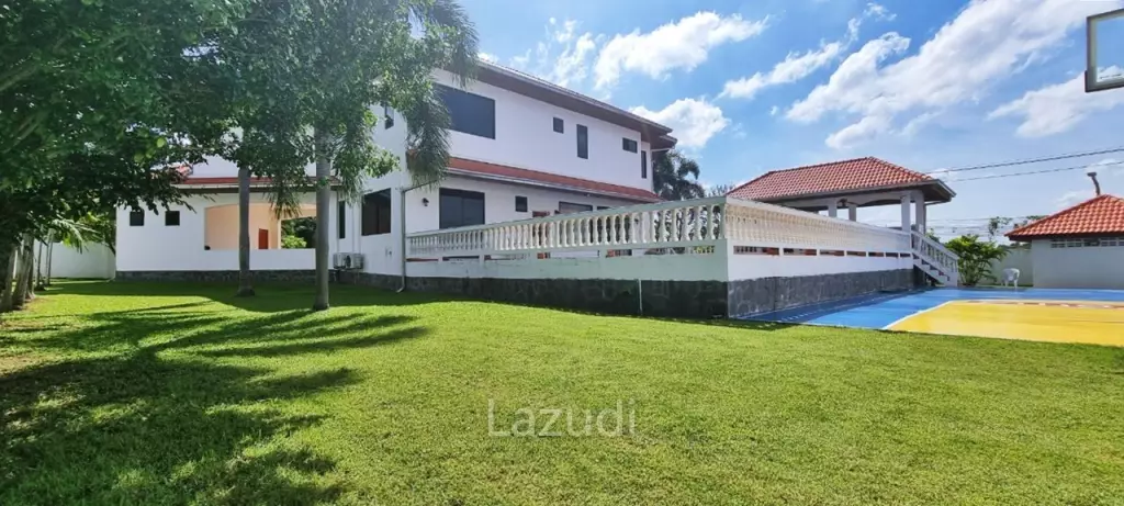 4 Beds 4 Baths 500 SQ.M. Paradise Villa 1