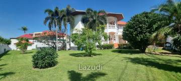 4 Beds 4 Baths 500 SQ.M. Paradise Villa 1
