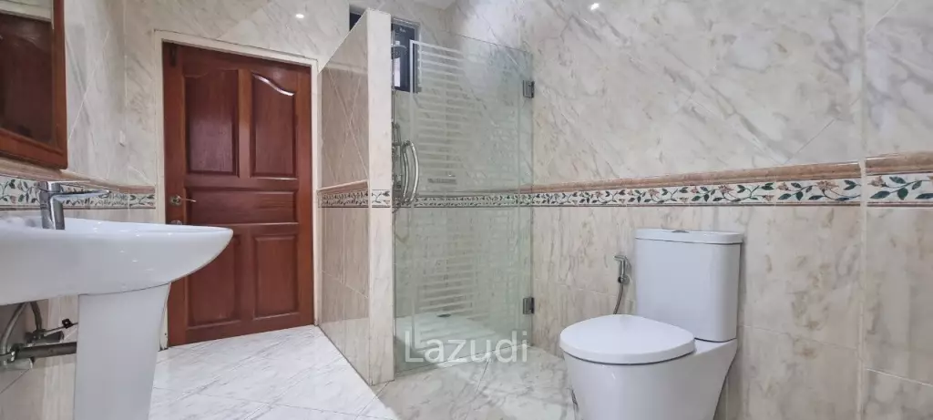 4 Beds 4 Baths 500 SQ.M. Paradise Villa 1