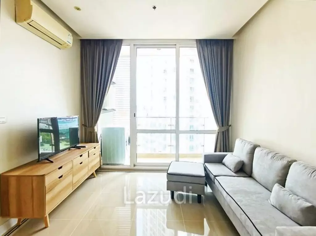 1 Bed 1 Bath 39 SQ.M T.C. Green Condominium