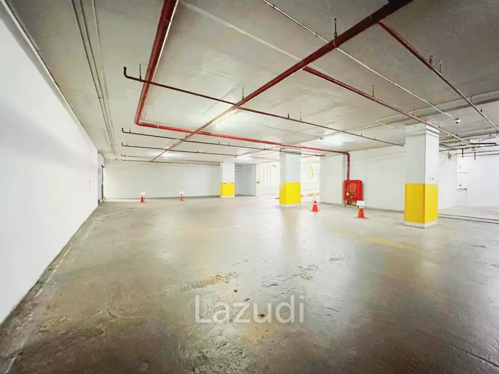 Sukhumvit 13 Retail Space – Perfect for Restaurant/Bar/Clinic/Spa