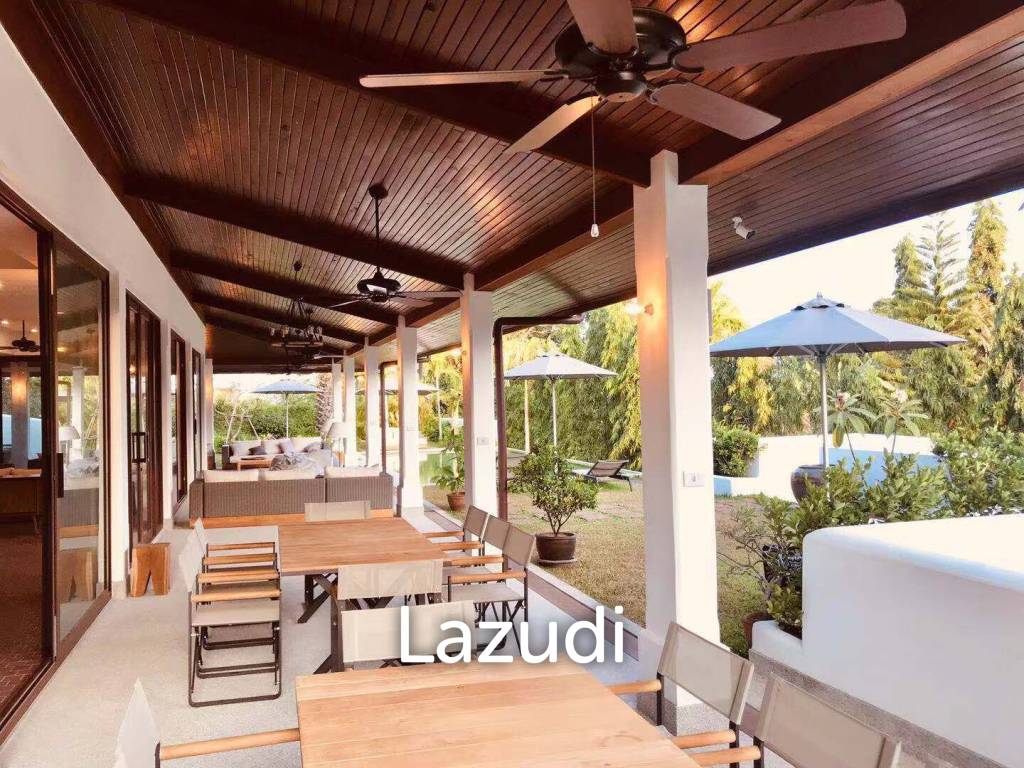 8-Bedroom Villa on Spacious Plot in Chaweng