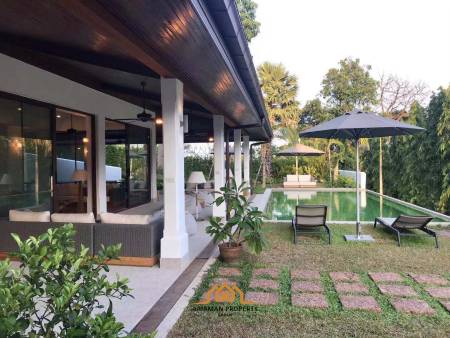 8-Bedroom Villa on Spacious Plot in Chaweng