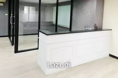 Office space for rent in Watthana