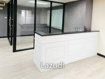 Office space for rent in Watthana