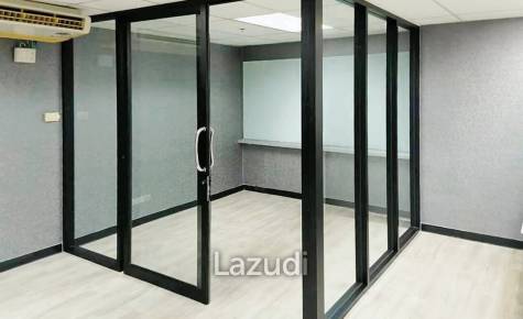 Office space for rent in Watthana