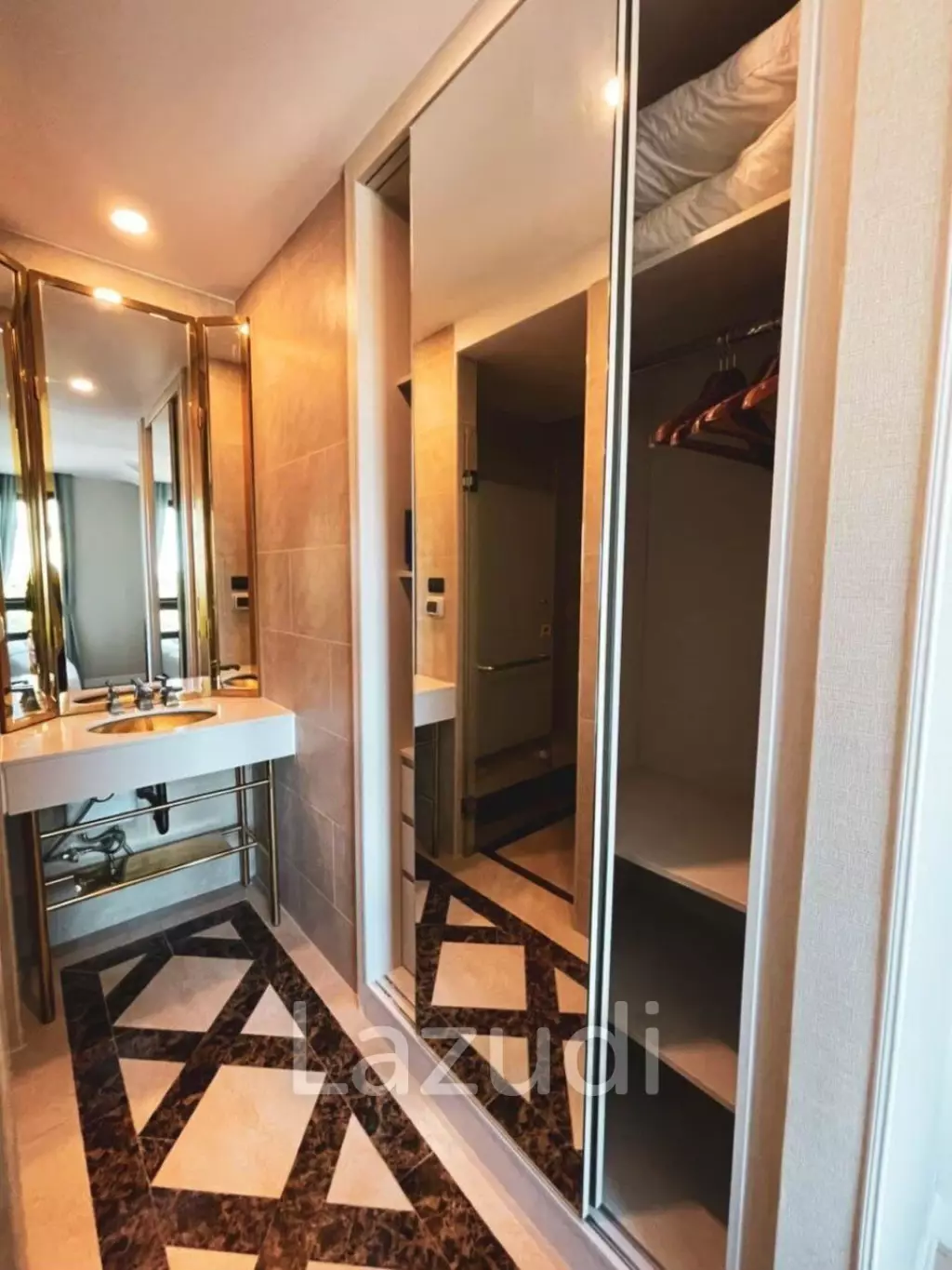 2 Bed 1 Bath 73.13 SQ.M Espana Condo Resort Pattaya