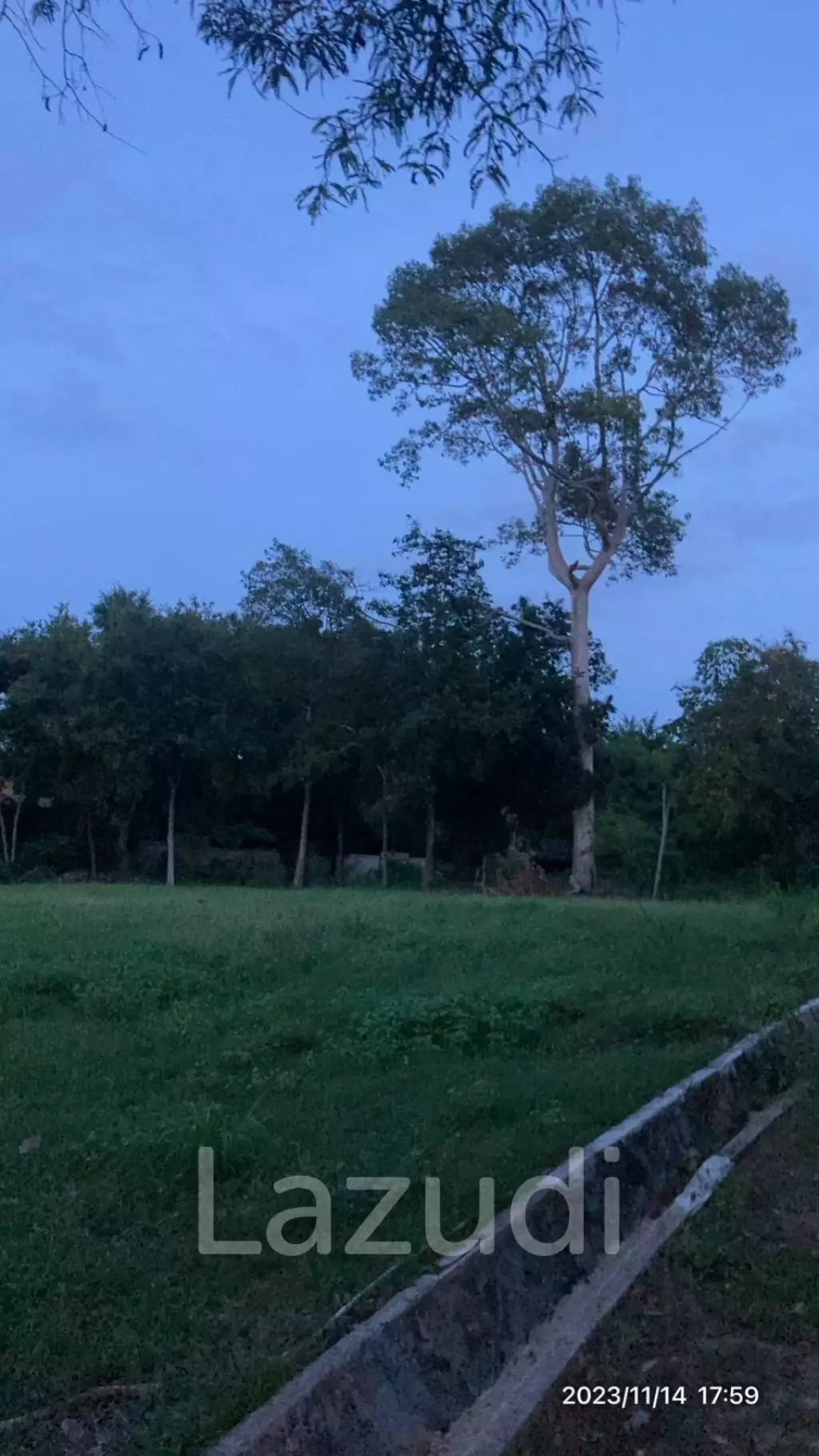 ขายที่ดินทะเลบางเสร่ ติดหาดส่วนตัว