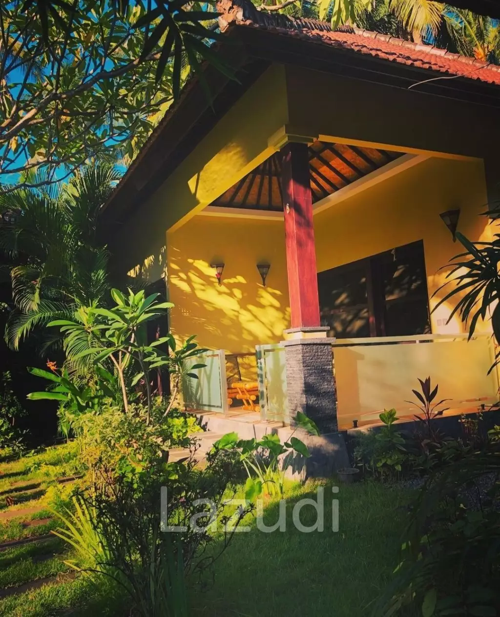 Boutique Hotel and Restaurant in Beautiful Candidasa, East Bali