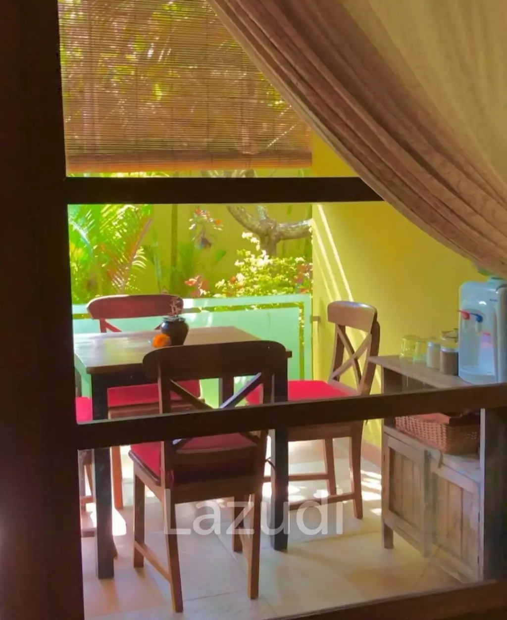 Boutique Hotel and Restaurant in Beautiful Candidasa, East Bali