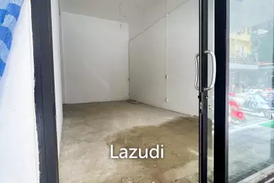 Prime Retail Shop for Rent at Silom Near Sala Daeng BTS