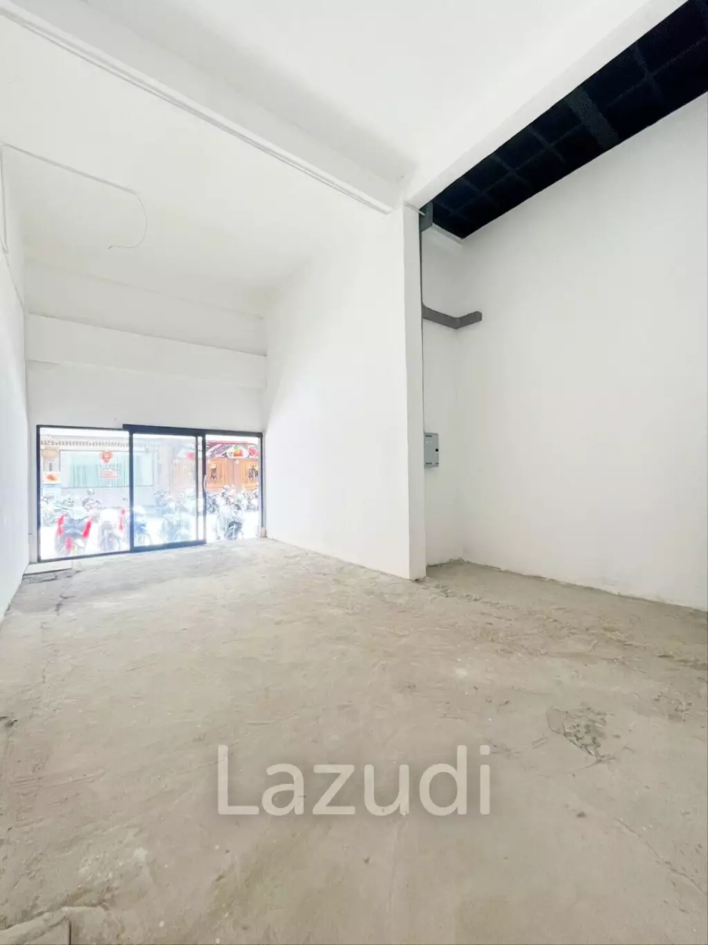 5-Story Commercial Shophouse Near Sala Daeng BTS, Silom