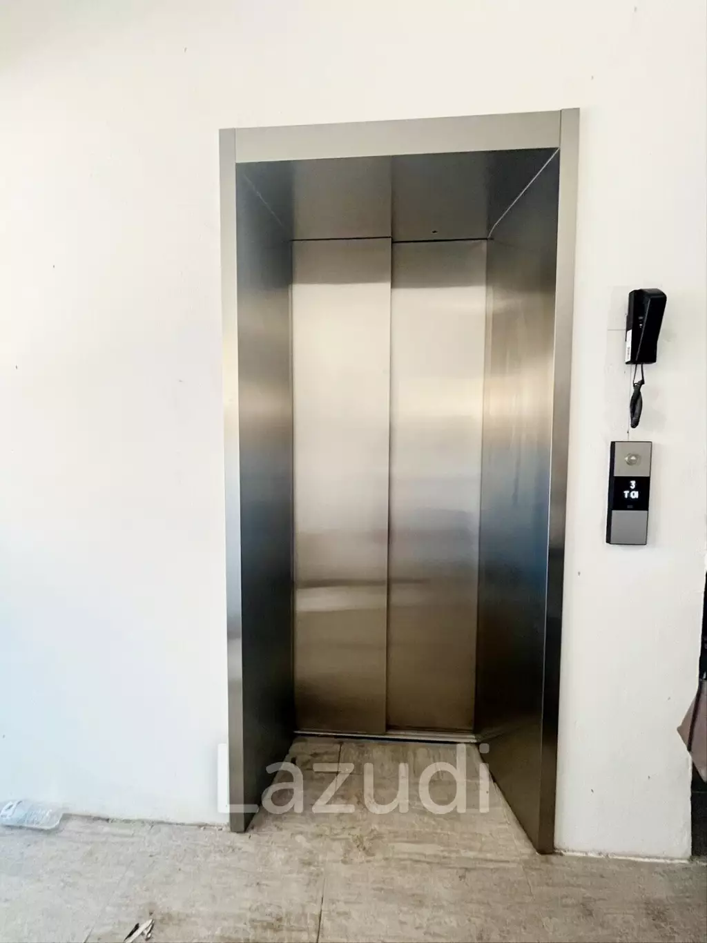 5-Story Commercial Shophouse Near Sala Daeng BTS, Silom