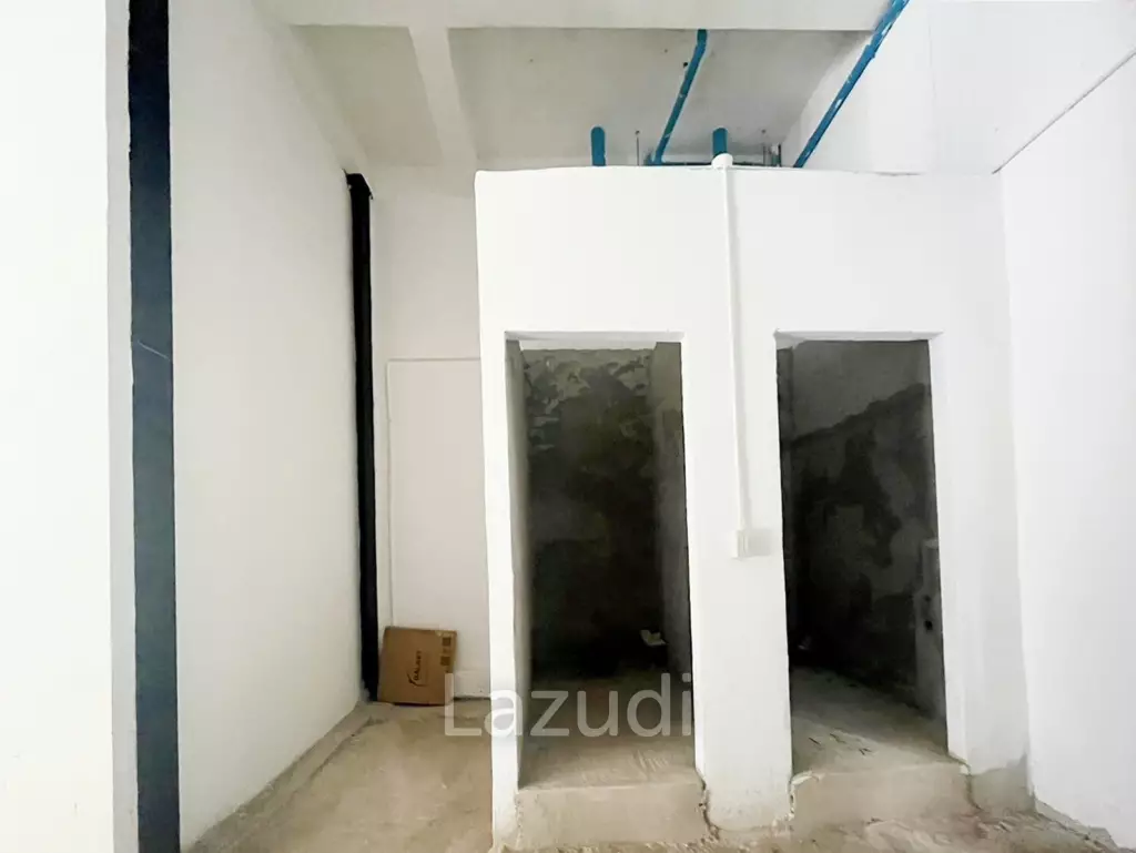 5-Story Commercial Shophouse Near Sala Daeng BTS, Silom