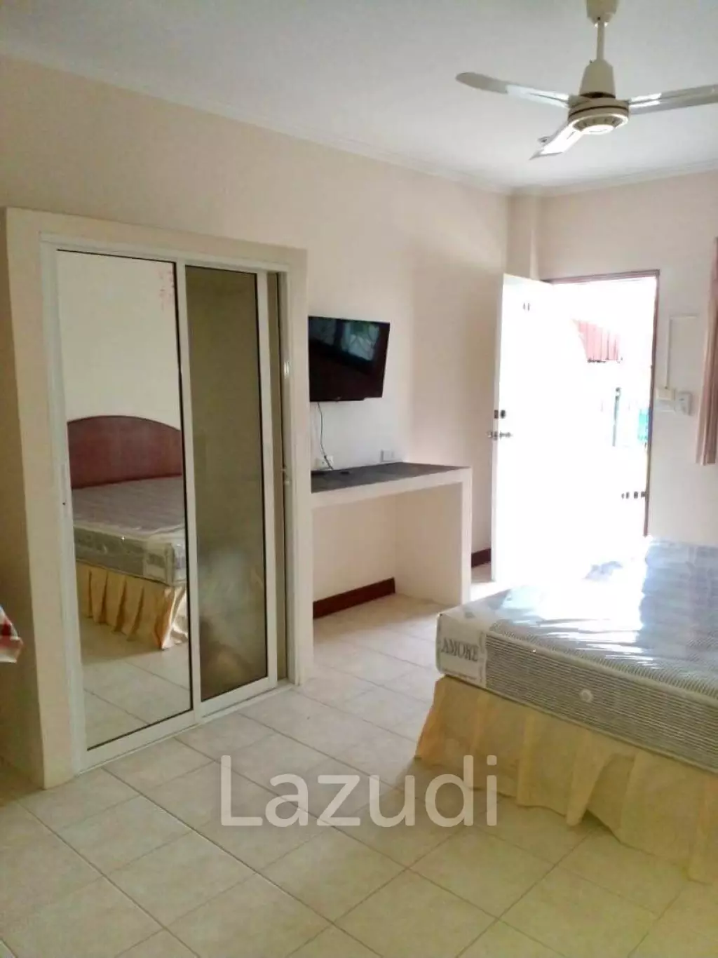 Building Apartment in North Pattaya For Sale
