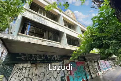 Prime Sukhumvit Main Road 8 Shophouses + 2 Houses Near BTS