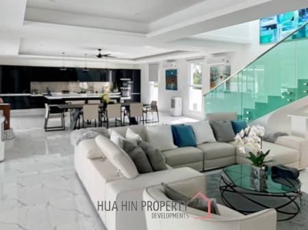 Black Mountain : Luxury 4 Bedroom Pool Villa