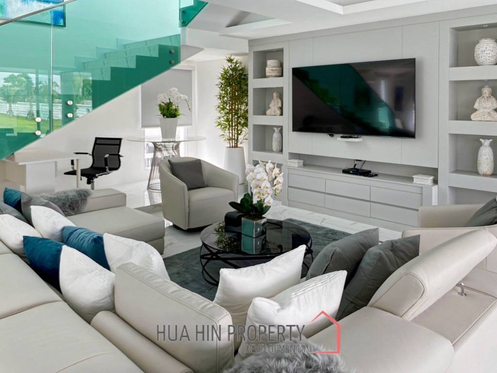 Black Mountain : Luxury 4 Bedroom Pool Villa