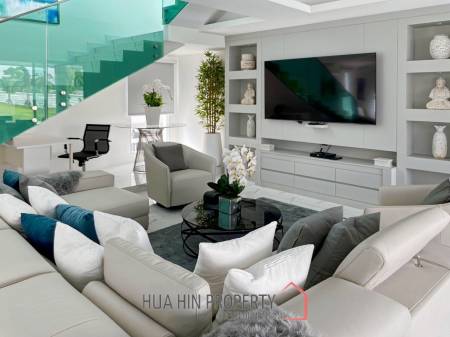 Black Mountain : Luxury 4 Bedroom Pool Villa