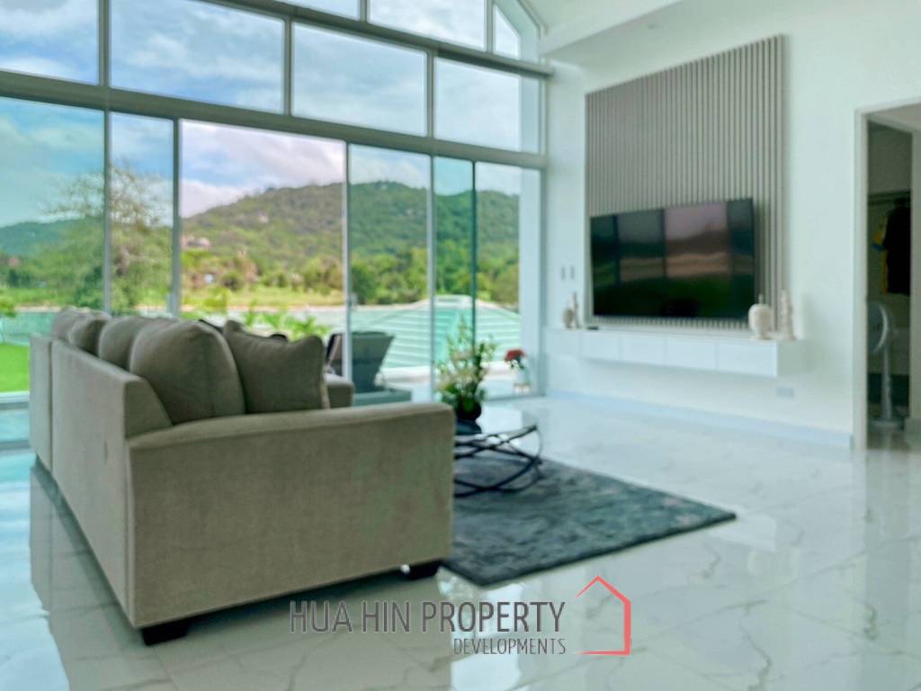Black Mountain : Luxury 4 Bedroom Pool Villa
