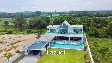 Black Mountain : Luxury 4 Bedroom Pool Villa