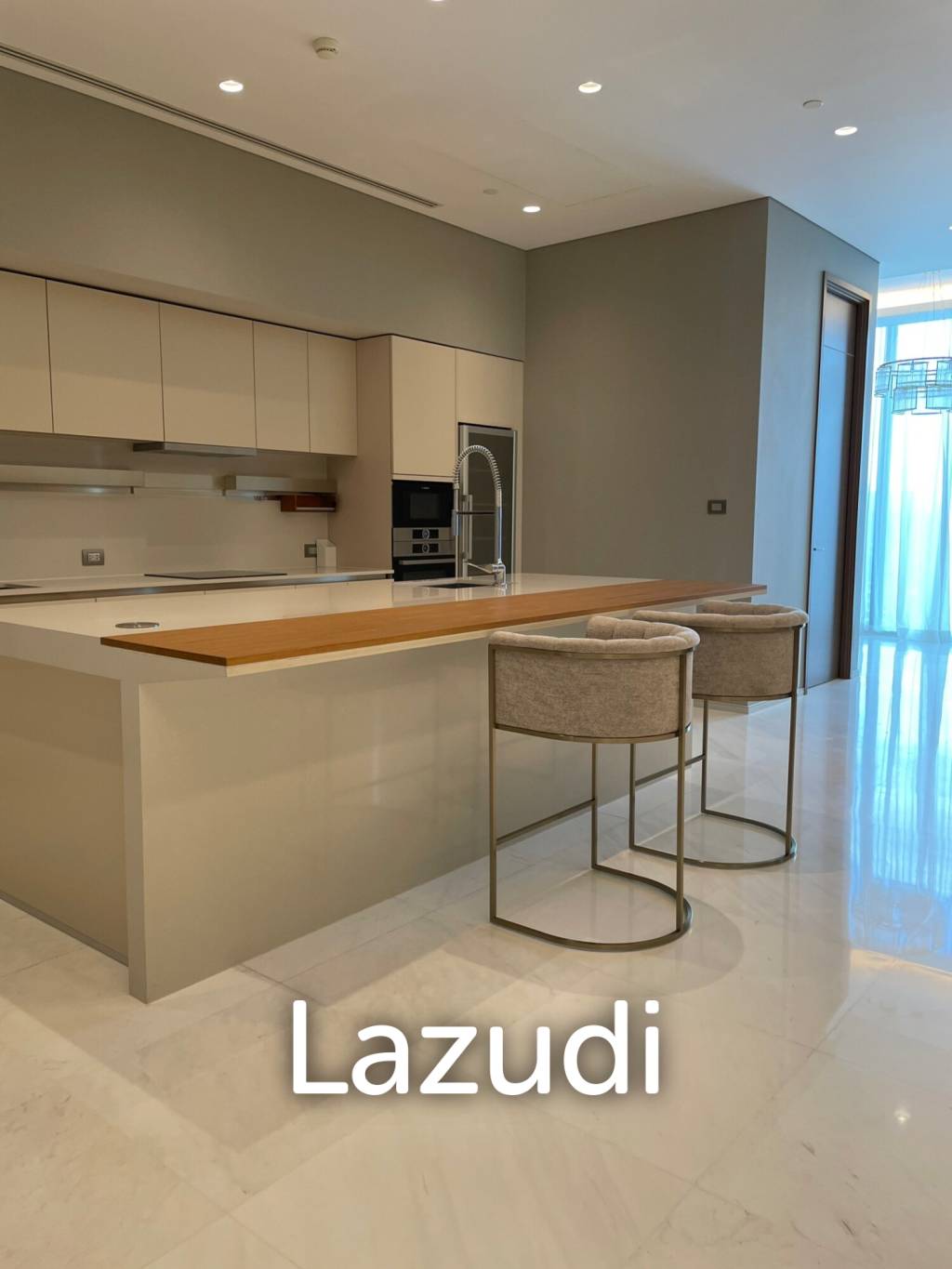 2 beds 3 baths 224 SQ.M Sindhorn Residence