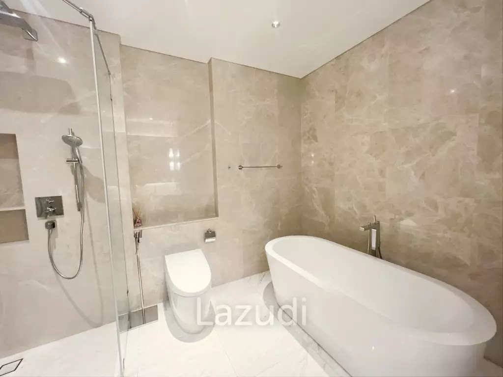 2 beds 3 baths 224 SQ.M Sindhorn Residence