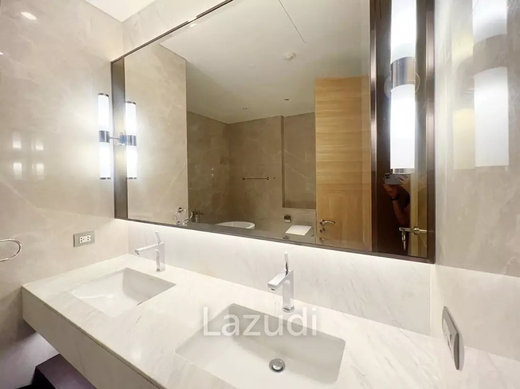 2 beds 3 baths 224 SQ.M Sindhorn Residence