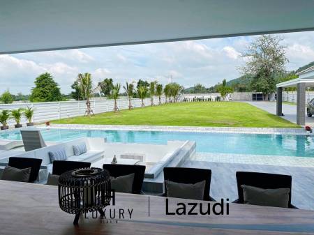 Black Mountain : Luxury 4 Bedroom Pool Villa