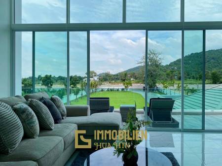 Black Mountain : Luxury 4 Bedroom Pool Villa