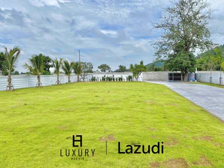 Black Mountain : Luxury 4 Bedroom Pool Villa