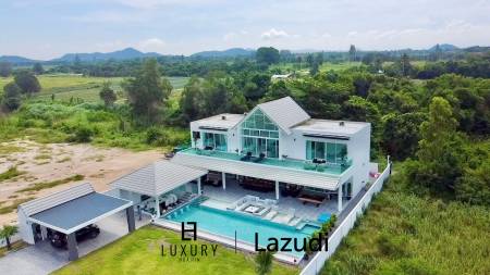 Black Mountain : Luxury 4 Bedroom Pool Villa