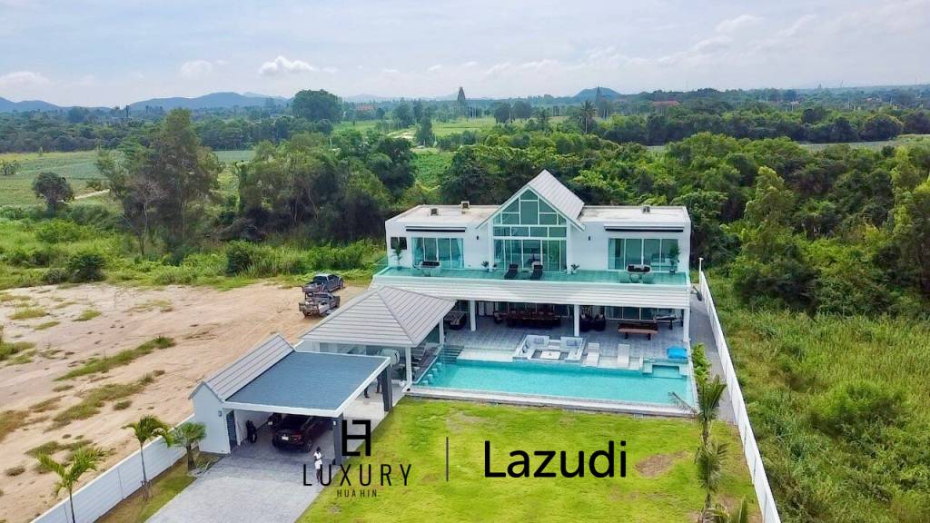 Black Mountain : Luxury 4 Bedroom Pool Villa