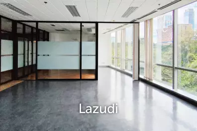 301 SQ.M Office space for rent in Pathumwan