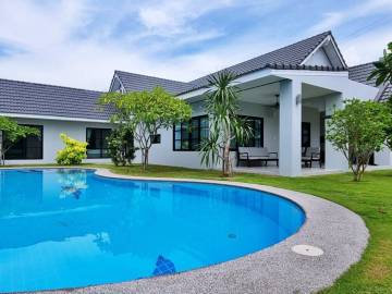 5 Beds 5 Baths 268 SQ.M. Natheekarn Park View