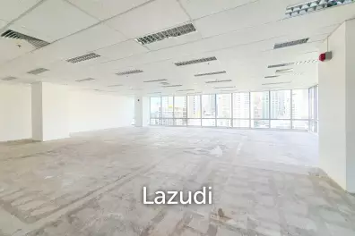 229 SQ.M Office for Rent at 208 Bankok Building