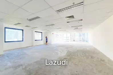 229 SQ.M Office for Rent at 208 Bankok Building