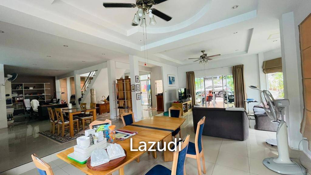 A 3-bedroom pool villa just 5 minutes away from Kamala Beach.