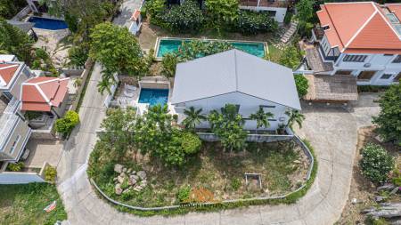 Exquisite Natural Stone Villa in Chaweng Noi