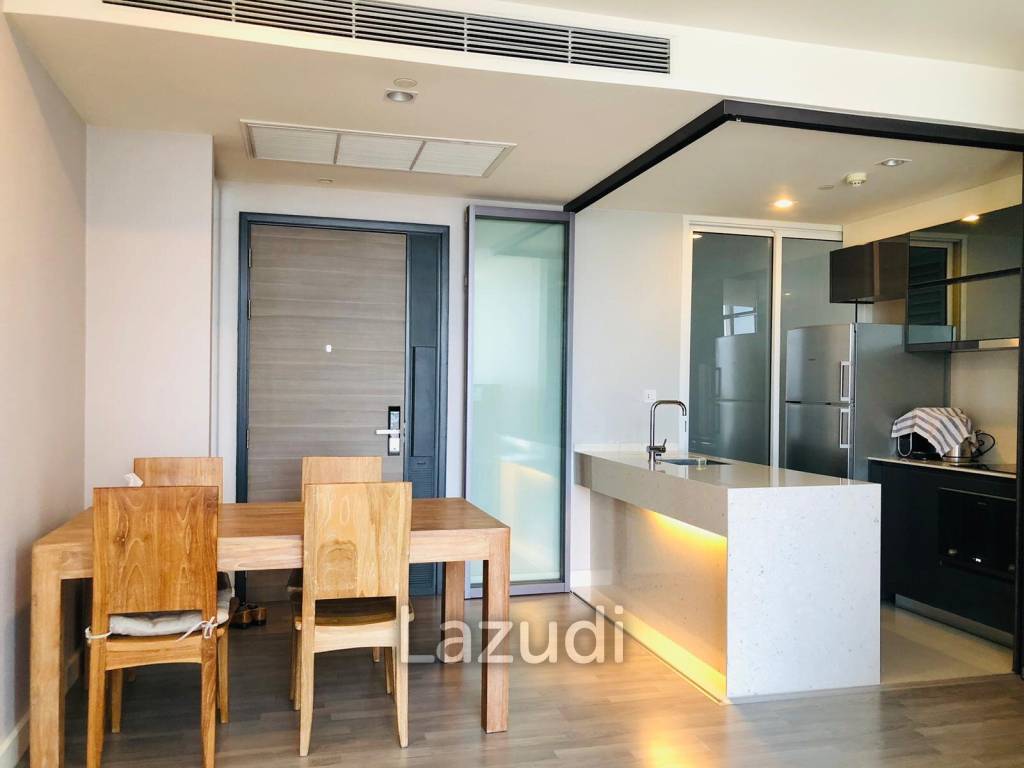 2 Bed 2 Bath 78 SQ.M The Room Sathorn - TanonPun