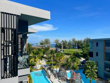 CARAPACE : 1 Bedroom Condo with Seaview