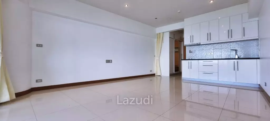 Studio 1 Bath 56 SQ.M. Sunshine Beach Condotel