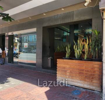 184sqm Prime Retail Opportunity in the Heart of Yaowarat Chinatown's Thriving 4-Star Hotel