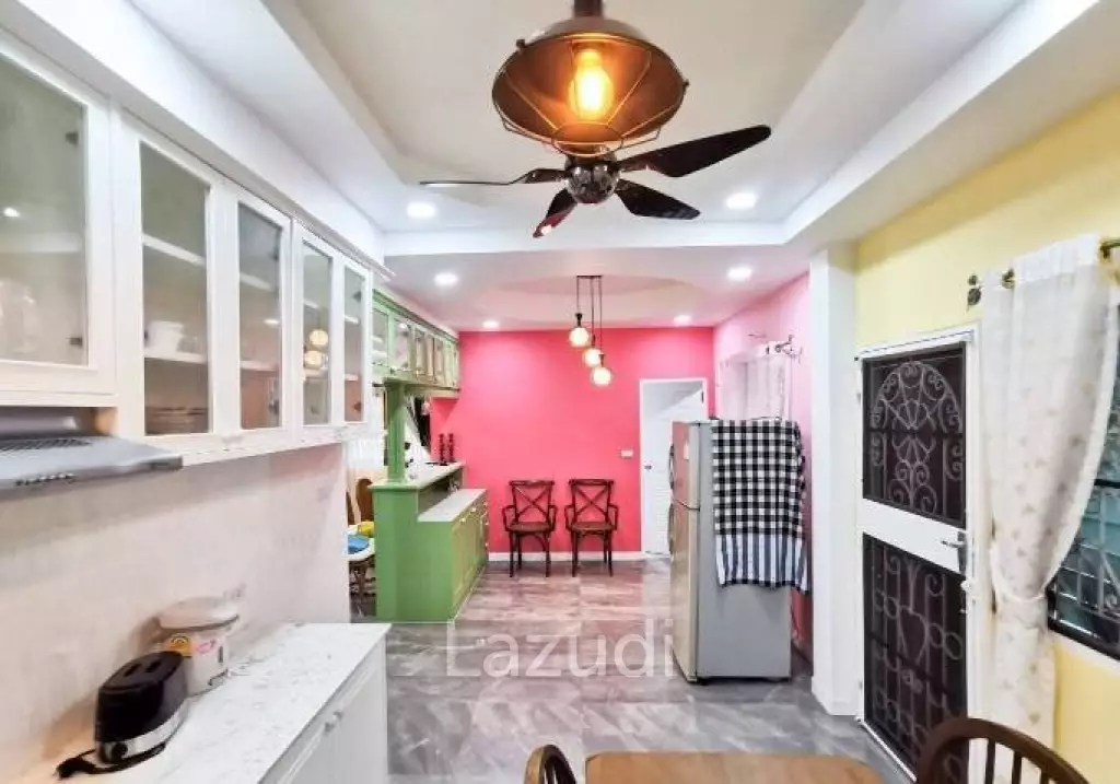 3 Beds 2 Baths 160 SQ.M. EK Thani Village