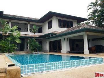 Lake Shore Villas | Exceptional Lake View Four Bedroom House for Sale in Laguna
