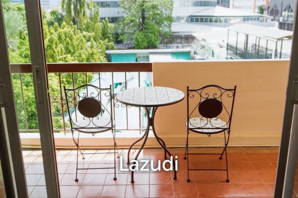 2 Bed 1 Bath 80 SQ.M Le Vanvarothai