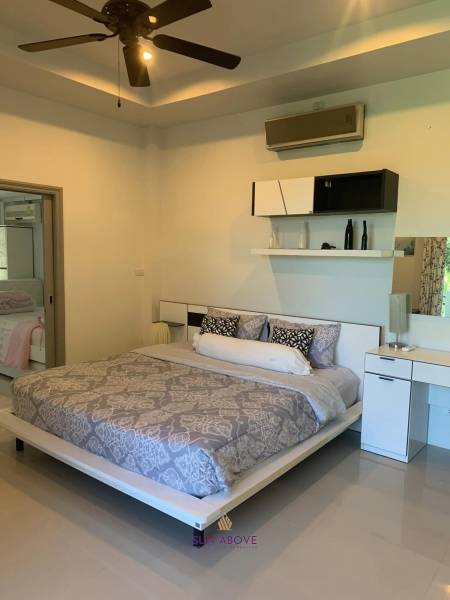 4 Bath 4 Bath Villa For Rent In Naiyang