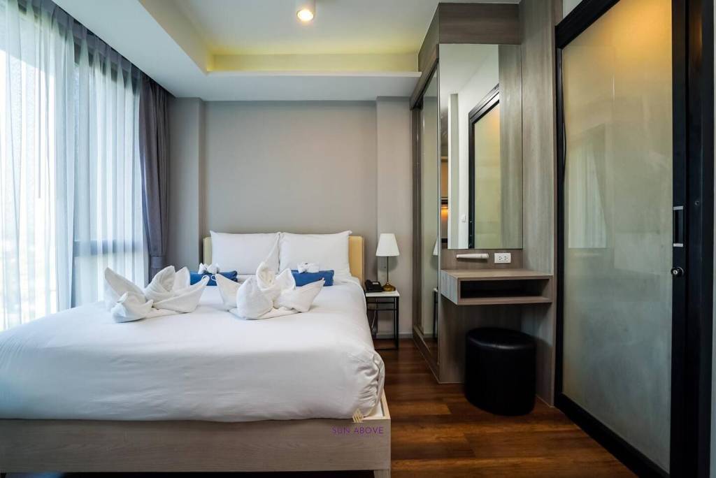 Cozy Studio Condominium near Surin beach, Phuket