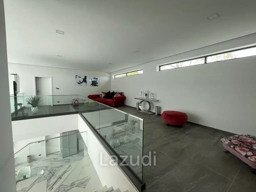 4 Beds 5 Baths 390 SQ.M. Villa in Bangsaray